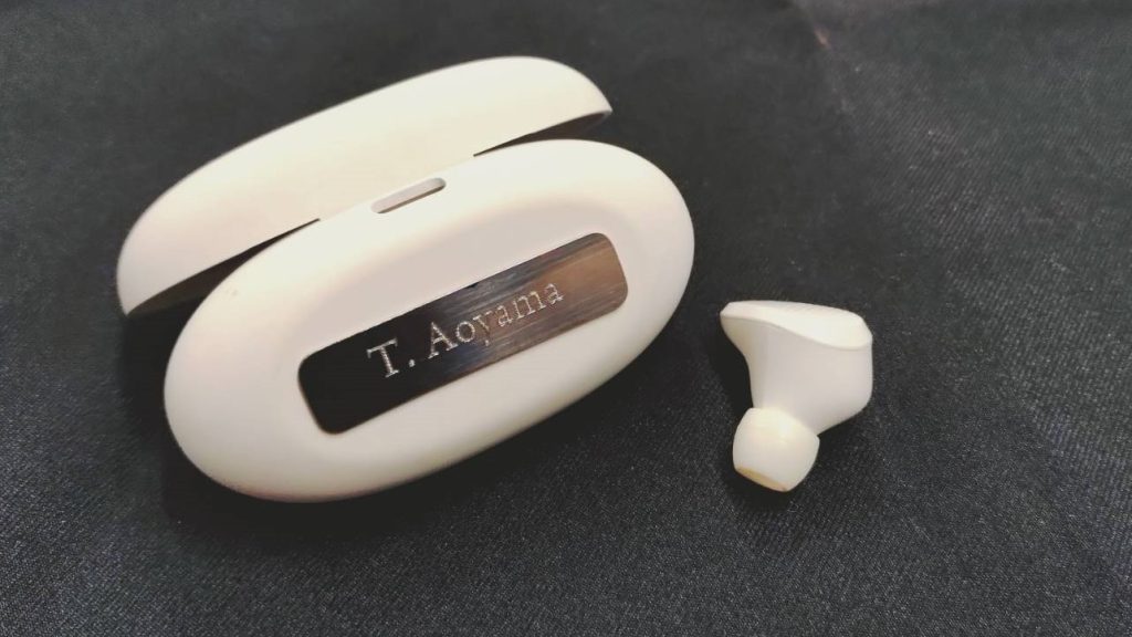 金属プレート 刻印例 engrave Tokyo Akihabara Engraving Specialty Shop HAYABUSA can engrave on the day 名入れ　即日　東京　都内　秋葉原　山手線　秋葉原駅　アクリル　樹脂　プラスチック