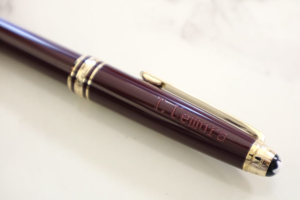 ボールペン 万年筆 シャープペン 刻印例 engrave Tokyo Akihabara Engraving Specialty Shop HAYABUSA can engrave on the day 名入れ　即日　東京　都内　秋葉原　山手線　秋葉原駅　アクリル　樹脂　プラスチック