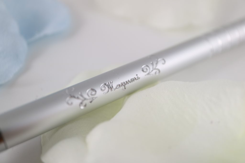 ボールペン 万年筆 シャープペン 刻印例 engrave Tokyo Akihabara Engraving Specialty Shop HAYABUSA can engrave on the day 名入れ　即日　東京　都内　秋葉原　山手線　秋葉原駅　アクリル　樹脂　プラスチック