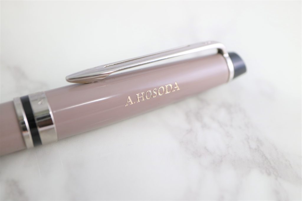 ボールペン 万年筆 シャープペン 刻印例 engrave Tokyo Akihabara Engraving Specialty Shop HAYABUSA can engrave on the day 名入れ　即日　東京　都内　秋葉原　山手線　秋葉原駅　アクリル　樹脂　プラスチック